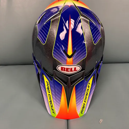 Moto 9s Flex Pro Circuit Replica 23 Gloss Silver / Metallic Flake