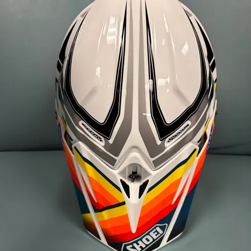 Shoei VFX- EVO Pinnacle Tc 8