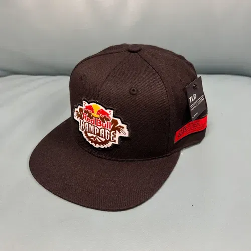 Limited Edition 22 Tld Redbull Rampagw Og Blk Strapback Hat 