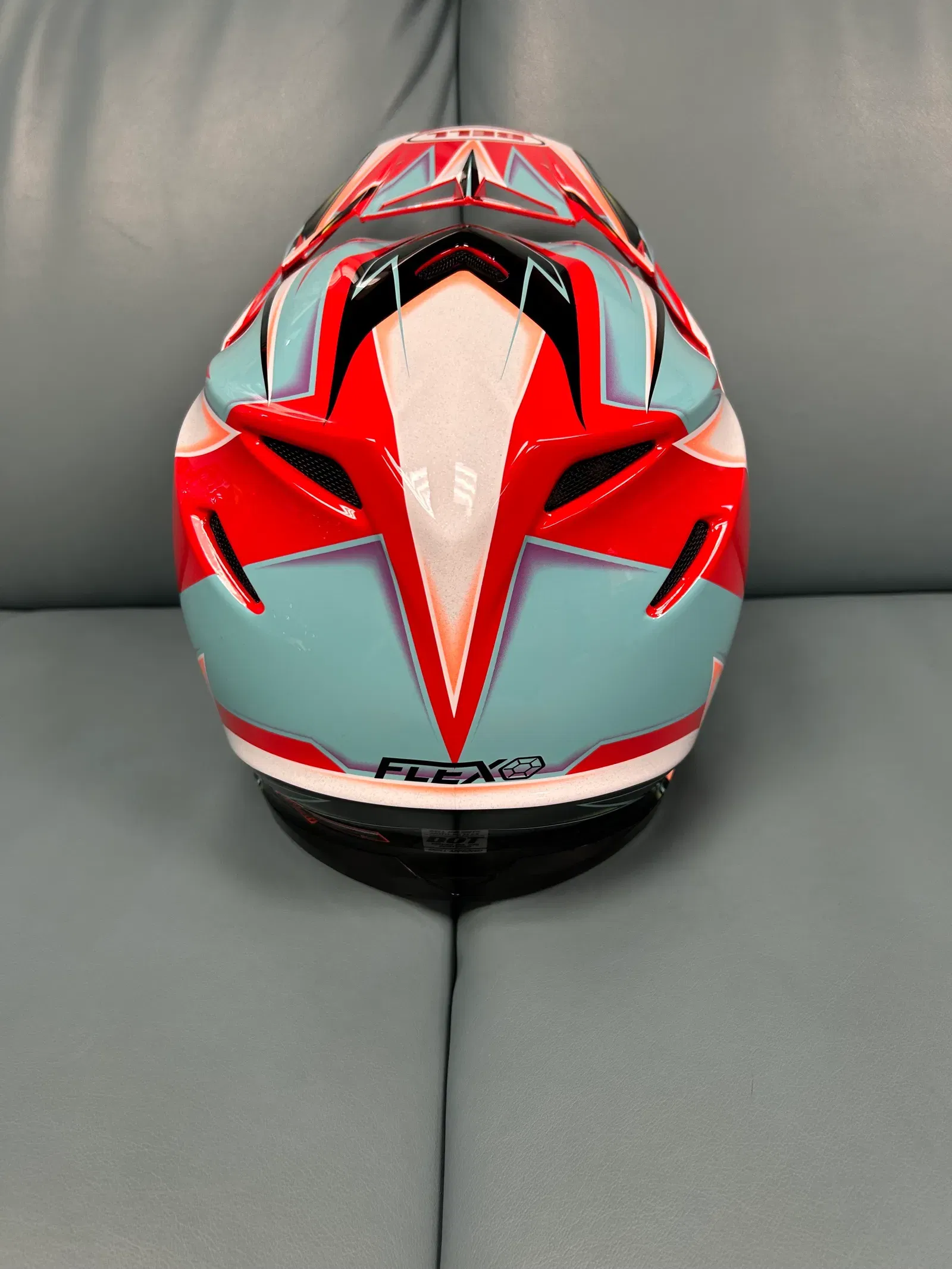 Moto 9s Flex Tagger Edge Gloss White / Aqua Large