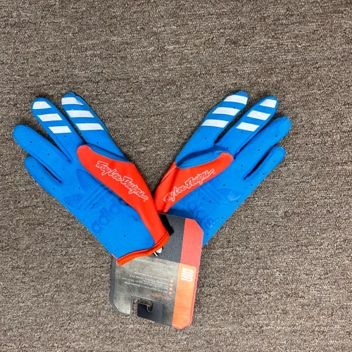 Troylee Design X Adidas 
Air Glove Ltd Team Ocean / Flo Orange 