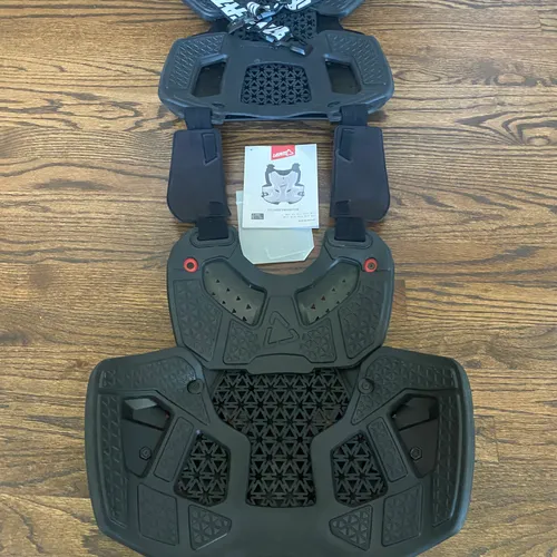 Leatt 3.5 Chest Protector/Roost Deflector