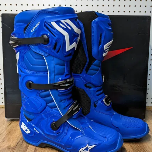 Blue motorcycle outlet boots
