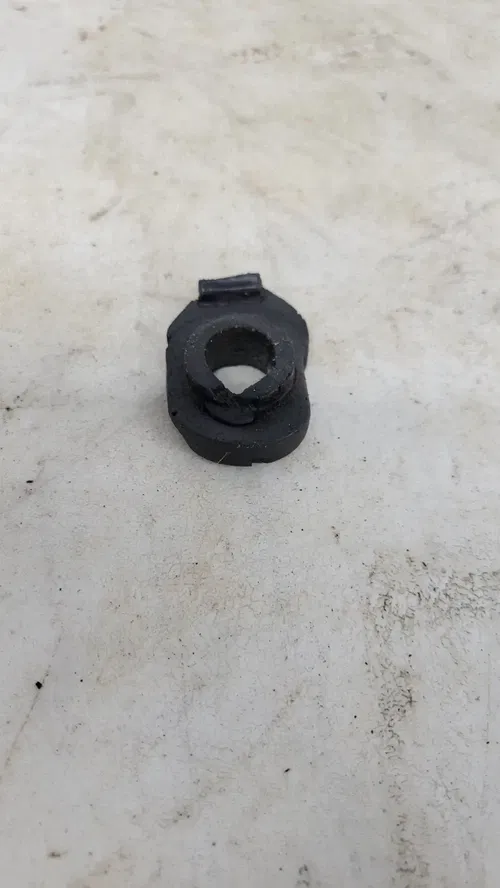 Yamaha RD350 Rear Wheel Hub Rubber Damper Lot w Other Miscellaneous Pieces