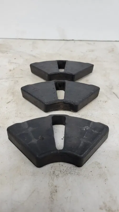 Yamaha RD350 Rear Wheel Hub Rubber Damper Lot w Other Miscellaneous Pieces