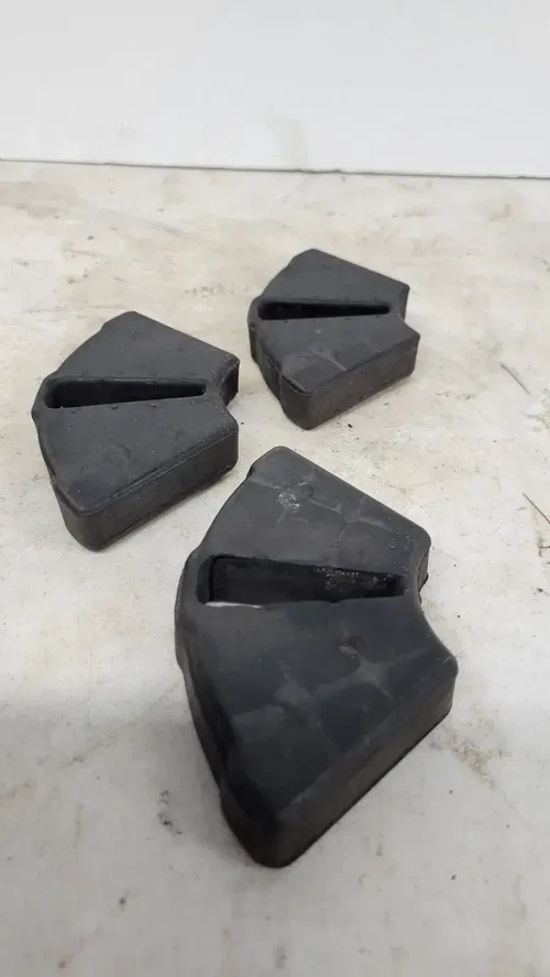 Yamaha RD350 Rear Wheel Hub Rubber Damper Lot w Other Miscellaneous Pieces