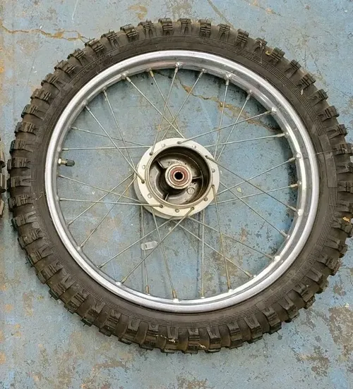 1974 1975 HONDA MR50 49cc Front Wheel w/ 2.50-14 Cheng Shin Tire EUC OEM