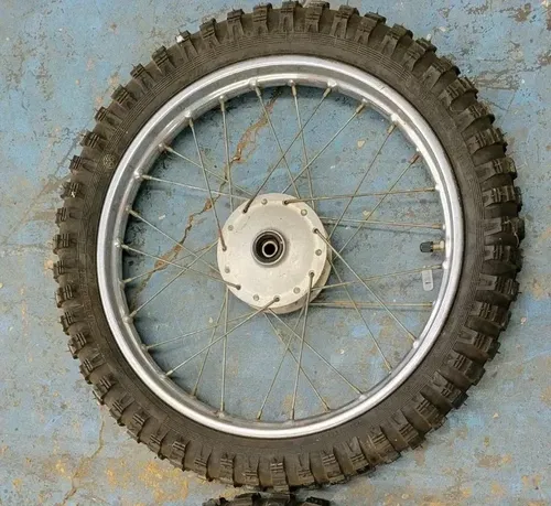 1974 1975 HONDA MR50 49cc Front Wheel w/ 2.50-14 Cheng Shin Tire EUC OEM