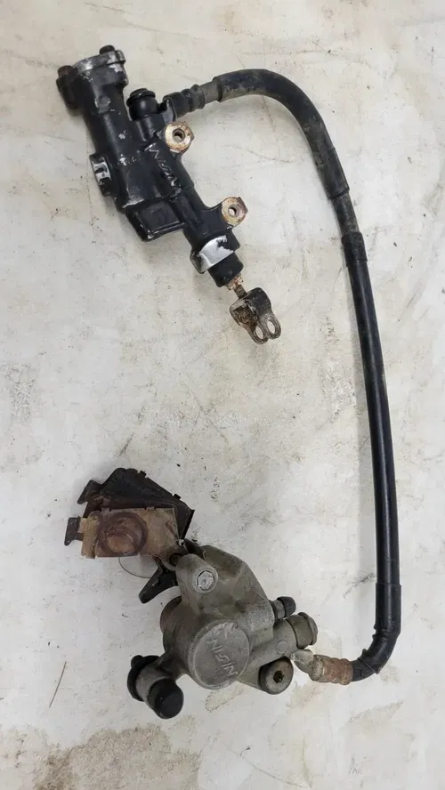 2005 YAMAHA YZ250F REAR BRAKE CALIPER ASSEMBLY MASTER CYLINDER PARTS OR REPAIR