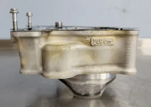 2022 Honda CRF250R Cylinder jug w/ Piston 1200-k95-A20 OEM