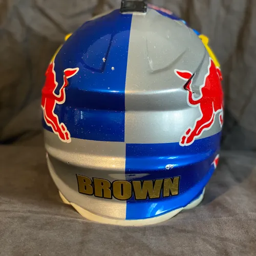 Red Bull Shoei VFX-W 