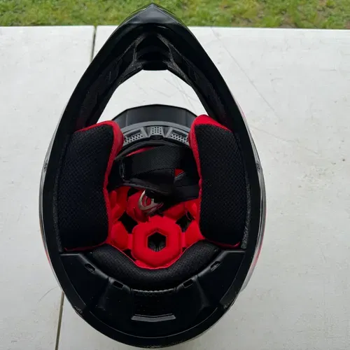 Fly Formula Carbon Helmet (medium)