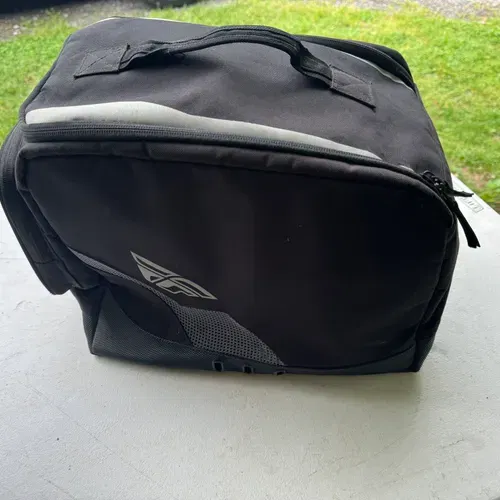 Fly Formula Carbon Helmet (medium)