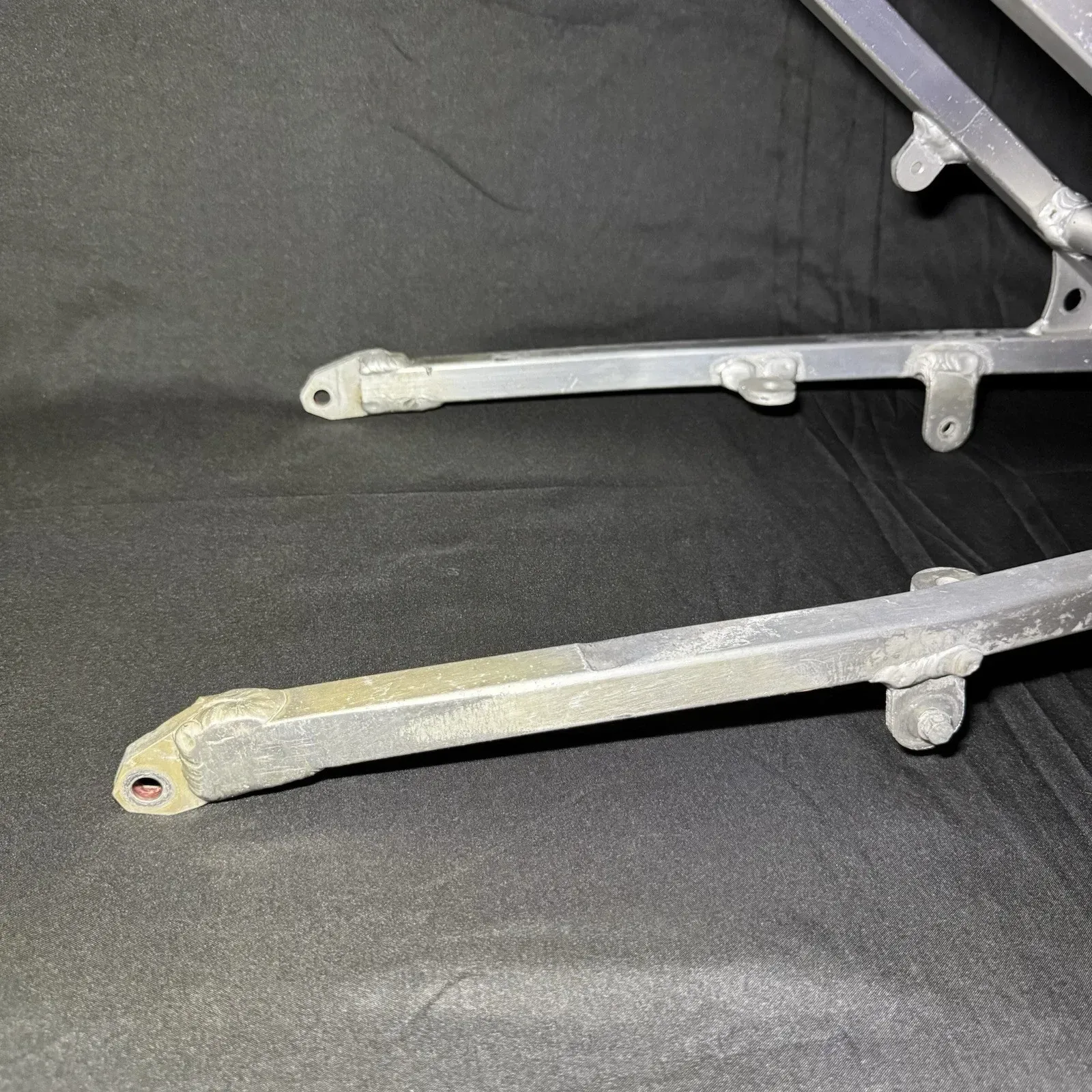 2002 02-06 RM250 RM 250 Subframe Rear Chassis Seat Rail Support Bracket Brace