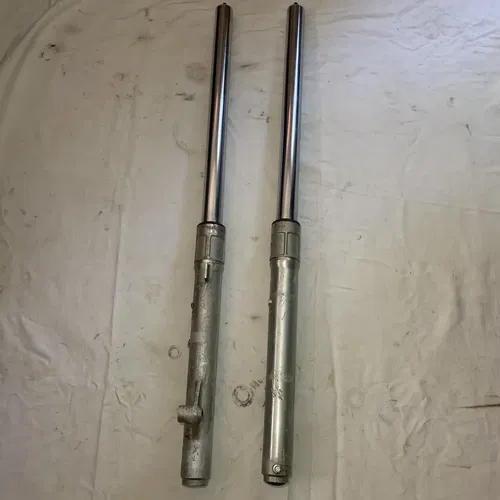 1984 Honda CR250 CR 250 Front Forks Fork Left Right Set 51400-KA4-742