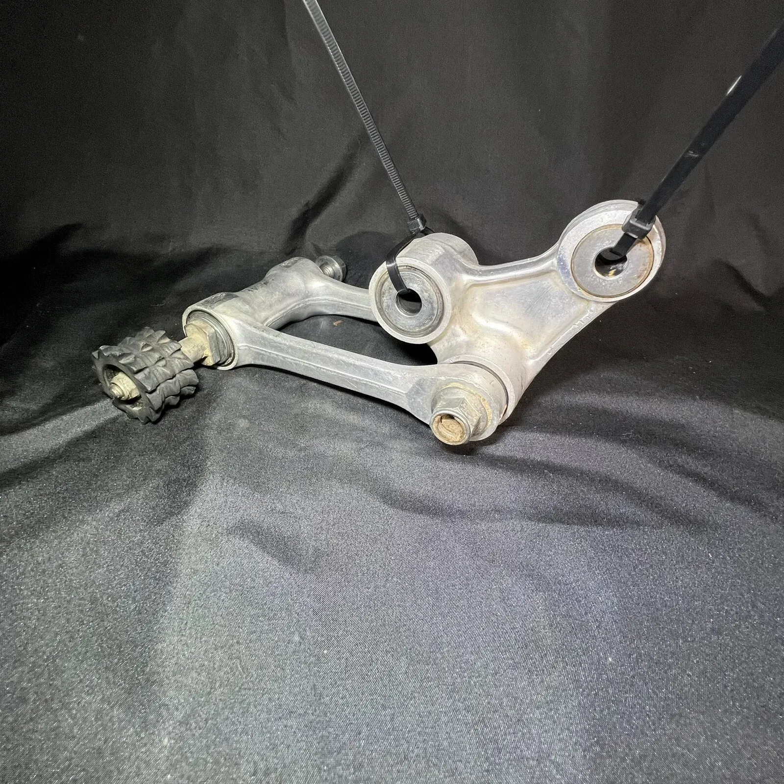 2017 - 2020 Kawasaki KX250F OEM Rear Suspension Linkage KX250 KX 250