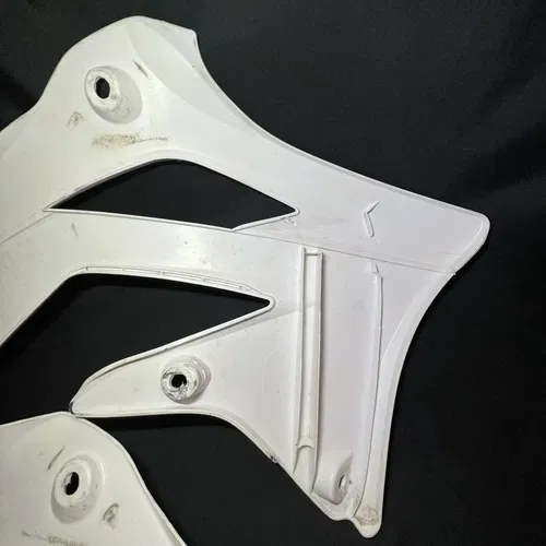 Kawasaki KX450F 12-15 Radiator shrouds left and right side 49089-0779 49089-0780