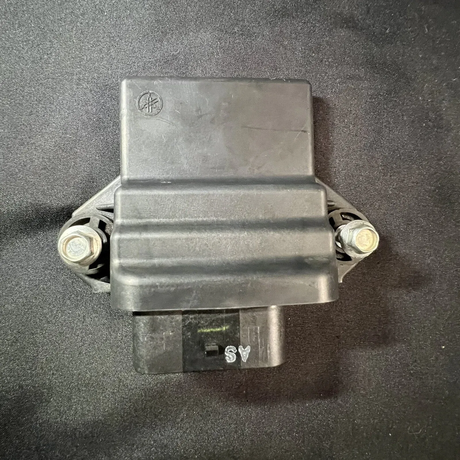 20-22 Yamaha YZ450F YZ 450 Computer CDI ECU ECM Igniter Box B2W  B2W-8591A-00-00