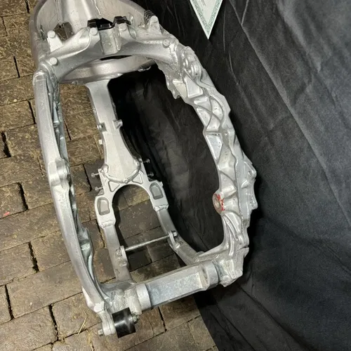 2020 Yamaha YZ450F Frame Chassis EZ REG STREET LEGAL YZ 450 20-22 2021 2022 OEM