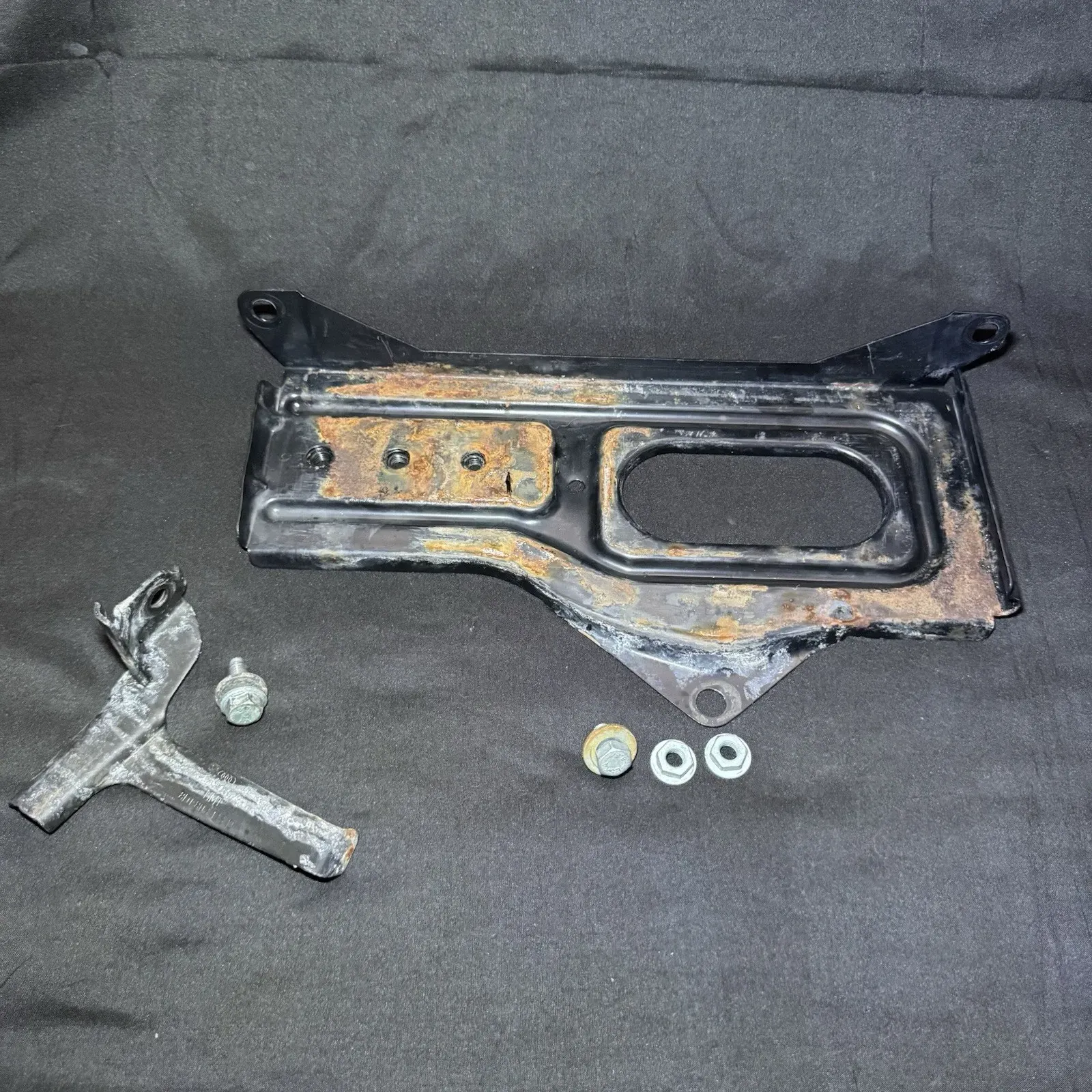 OEM Audi B5 S4 A4 C6 Passat Battery Tray Bracket And Hold Down Complete Assembly