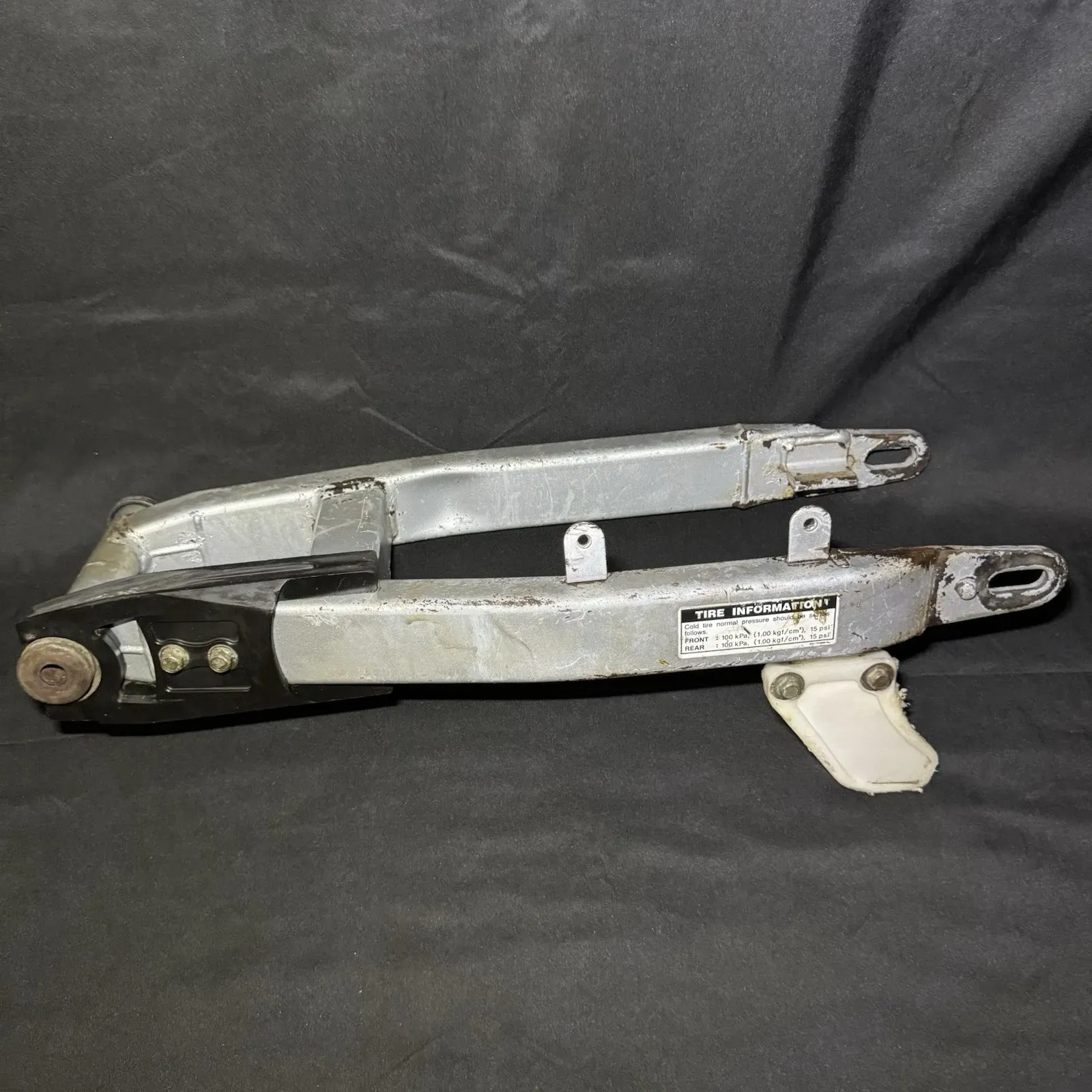 00-22 YAMAHA TTR125L TTR 125 Rear Swingarm Swing Arm 1B2-F2110-10-35