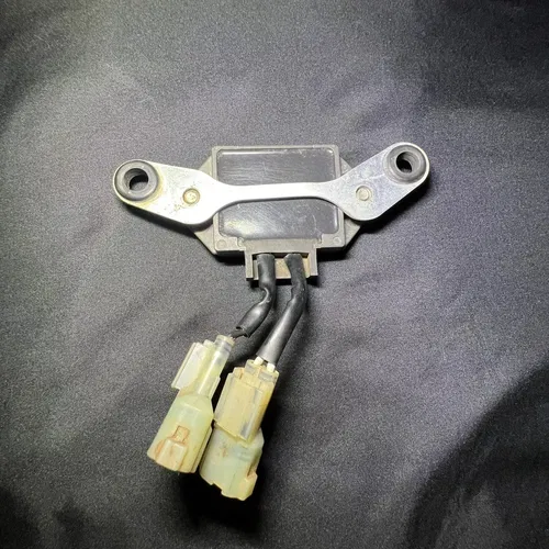 Yamaha  YZ250F 14-18 YZ450F 14-19 Rectifier Regulator OEM 1SL-81960-00-00
