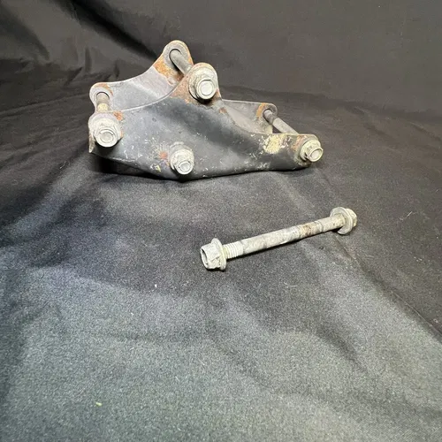 03 2004 2005 2006 Kawasaki KLX125 KLX125L Motor Mount Engine Bolts Frame Cradle