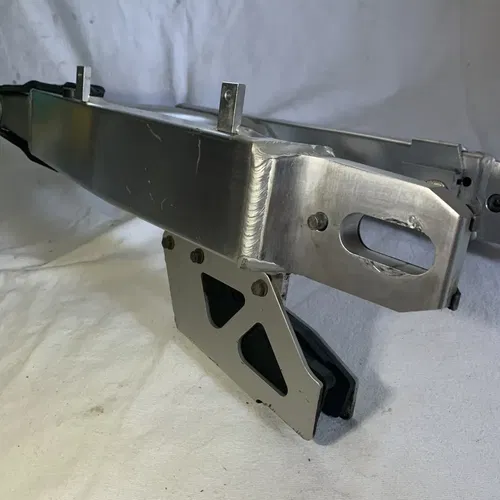 2005-2017 Suzuki DRZ 400 Rear Suspension Swingarm Swing Arm Frame OEM Swinging