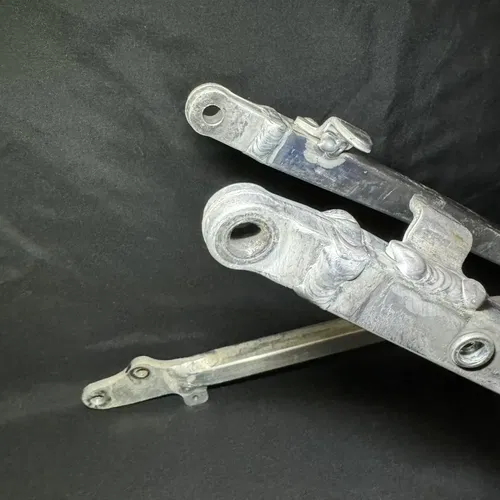 12-15 KAWASAKI KX250F KX450 KX450F OEM REAR BACK SUB FRAME SUBFRAME RAILS