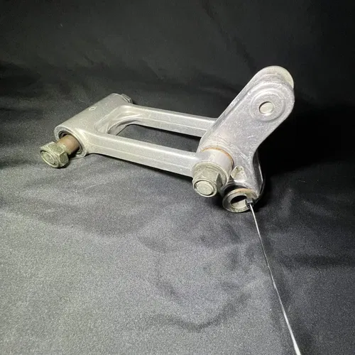 Shock Linkage Arm Link Dog Bone Rear Mono YZ125 YZ250F YZ400F YZ426F WR250F