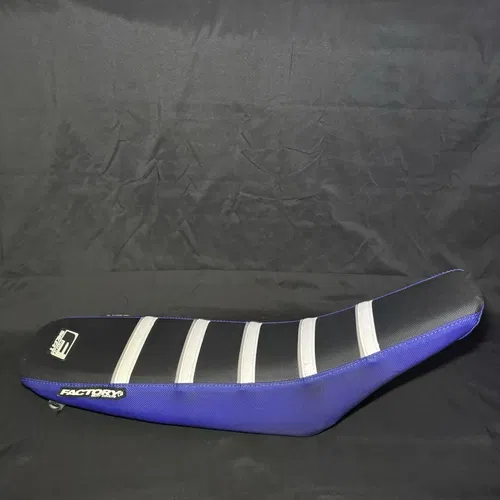 02-18 YAMAHA YZ 85 YZ85 OEM STOCK COMPLETE SEAT FOAM PAN NICE! 5PA-24770-30-00
