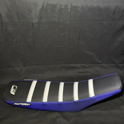 02-18 YAMAHA YZ 85 YZ85 OEM STOCK COMPLETE SEAT FOAM PAN NICE! 5PA-24770-30-00