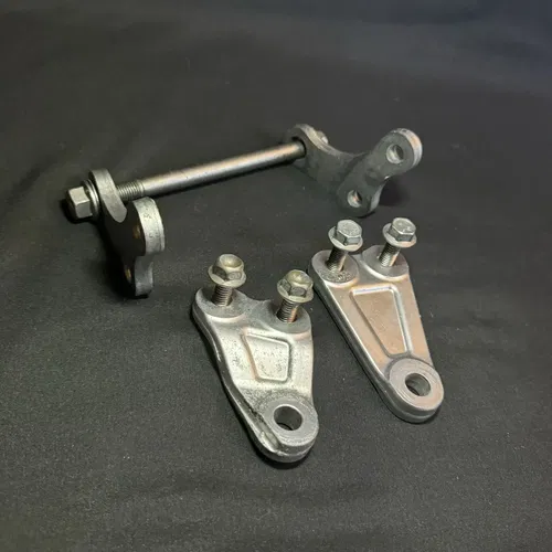 2020 Yamaha YZ450F Motor Mounts Brackets Hangers OEM YZ 450F 2018-2022