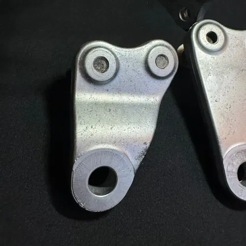 2020 Yamaha YZ450F Motor Mounts Brackets Hangers OEM YZ 450F 2018-2022