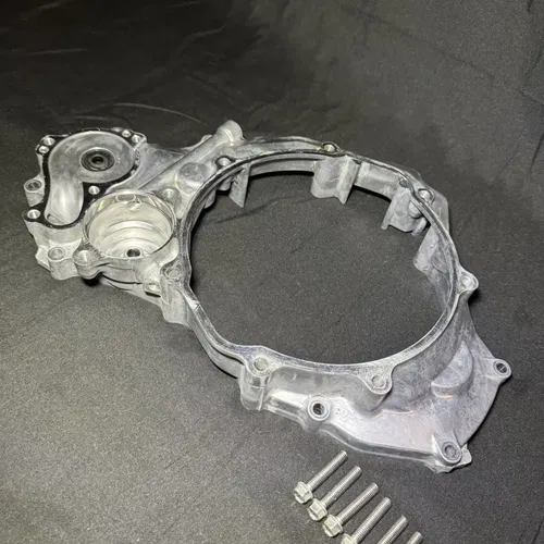 2020 Yamaha YZ450F Inner Clutch Cover Case Side Crankcase OEM 2018-2022 YZ450F