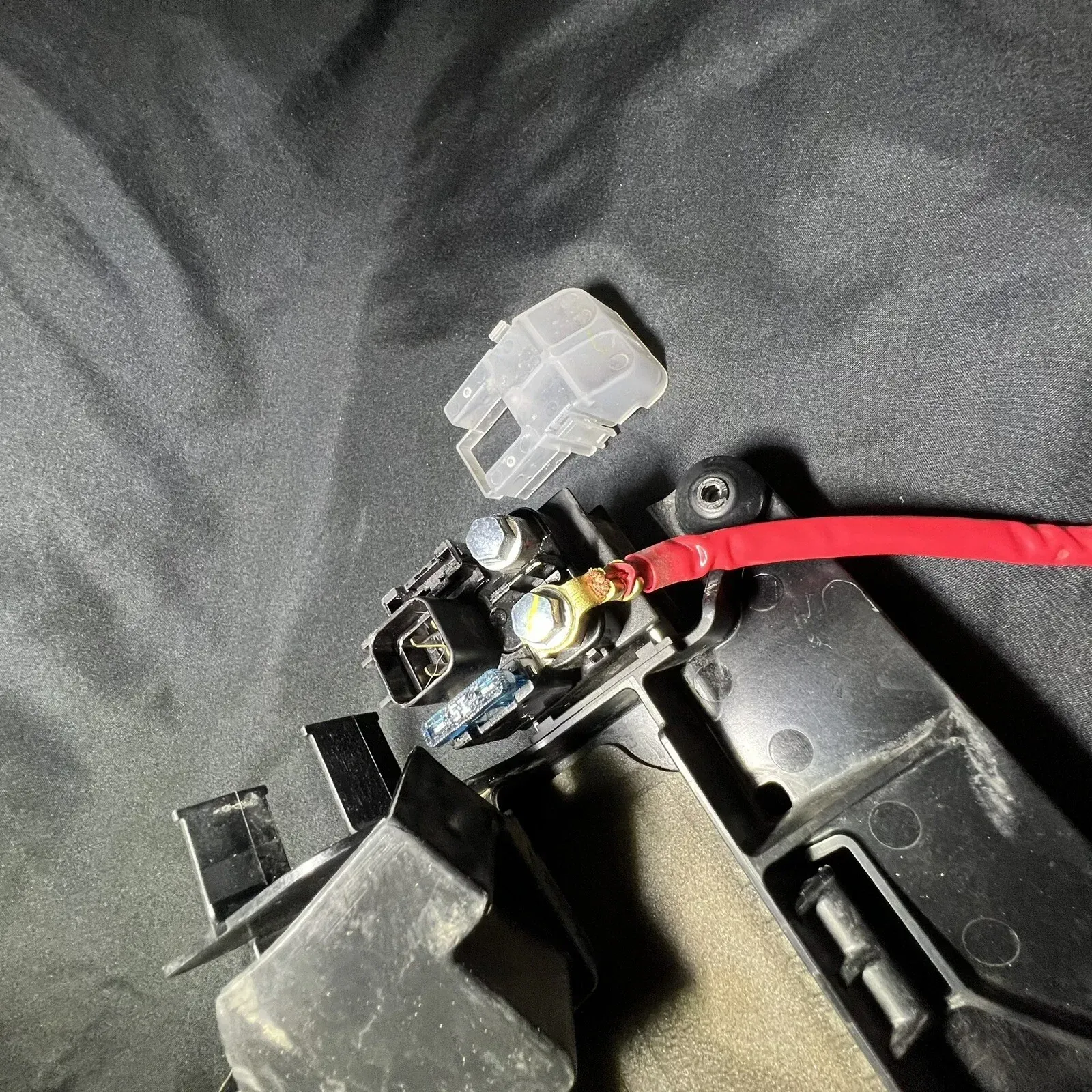 Yamaha YZ250F 19-22 YZ450F 18-22 Battery Box & Relay BR9-82128-00-00  OEM