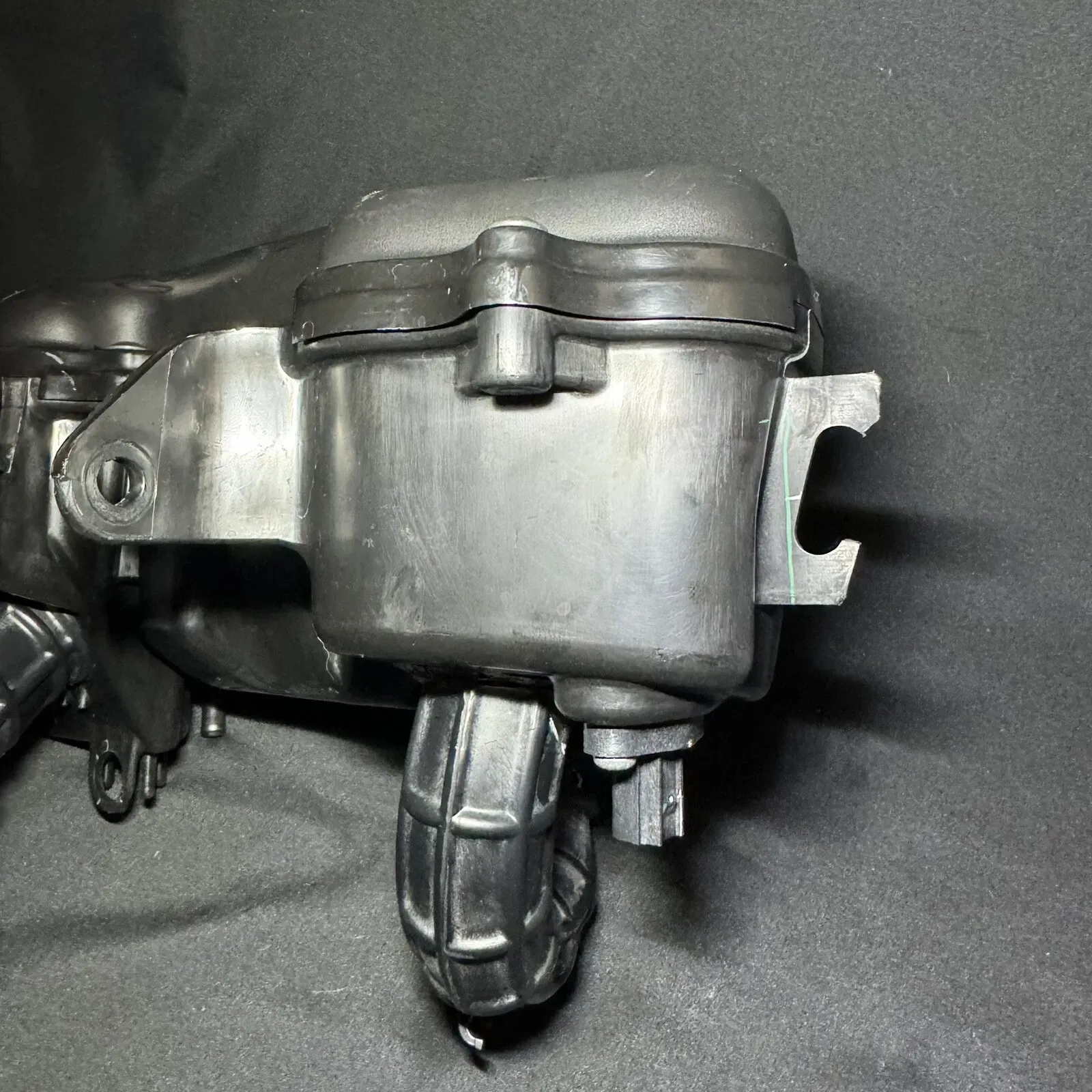 2014-2020 HONDA GROM 125 OEM AIRBOX AIR INTAKE FILTER BOX 17225-K26-921