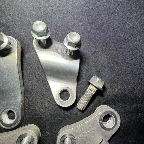 2021 Yamaha YZ450F Motor Mounts Brackets Hangers OEM YZ 450F 2018-2022