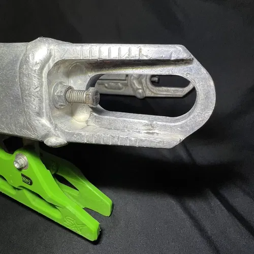 17-20 2020 Kawasaki KX250F OEM Swingarm 33001-0728 Swing Arm KX250 KX 250 20