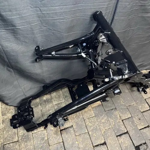 2017-2023 23 Kawasaki Z125 PRO BR125 Kawi OEM Main Frame Chassis BOS 32160-1835