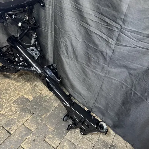 2017-2023 23 Kawasaki Z125 PRO BR125 Kawi OEM Main Frame Chassis BOS 32160-1835