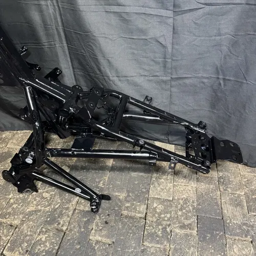 2017-2023 23 Kawasaki Z125 PRO BR125 Kawi OEM Main Frame Chassis BOS 32160-1835
