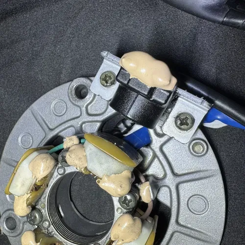 2002 Yamaha YZ426F YZ 426F OEM Stator Generator Electrical Coil 2000-2002