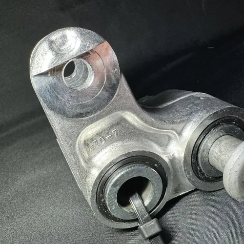 2009-2023 Yamaha YZ450F YZ250FX YZ450FX OEM Swingarm Linkage Shock Lower Link