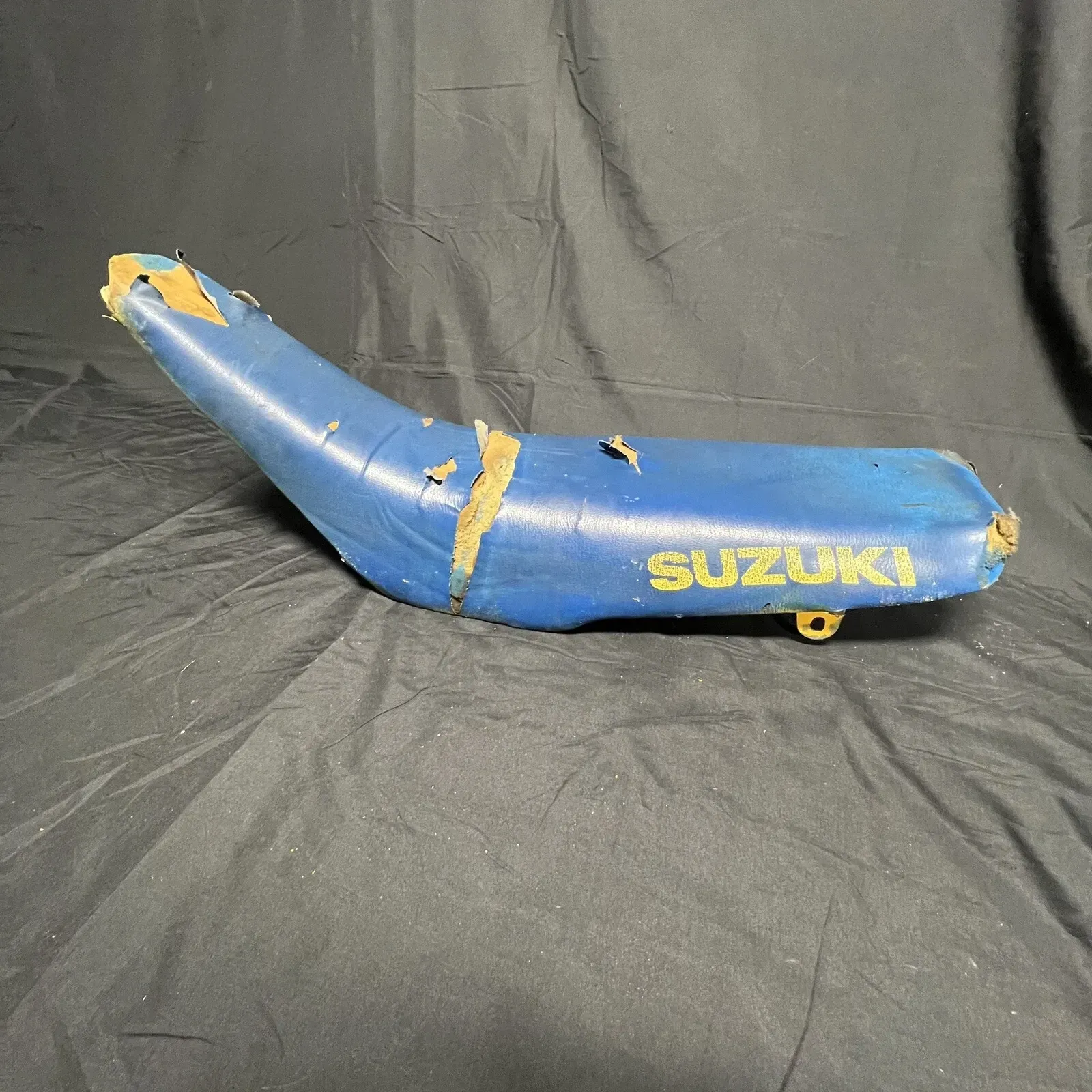 1991 89-96 SUZUKI RMX250T COMPLETE SEAT ASSEMBLY WITH COVER FOAM PAN BASE