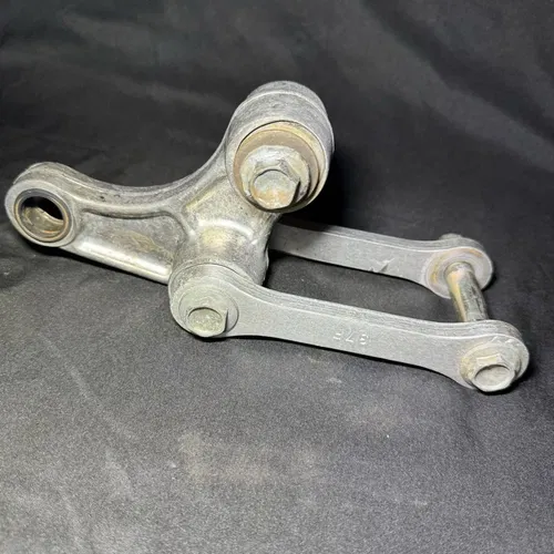 2002 01-03 RM125 RM 125 RM250 OEM Rear Shock Linkage Cushion Rod Lever Arm Pivot