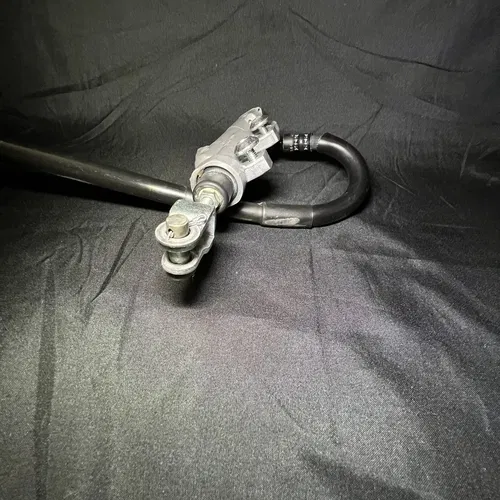 2018 YZ450F Rear Brake Assembly OEM Caliper Master Cylinder Brakes YZ250F 09-22