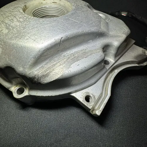 (00-03) Yamaha TTR 125 Stator Cover with used stator 5HP-15411-01-00   OEM