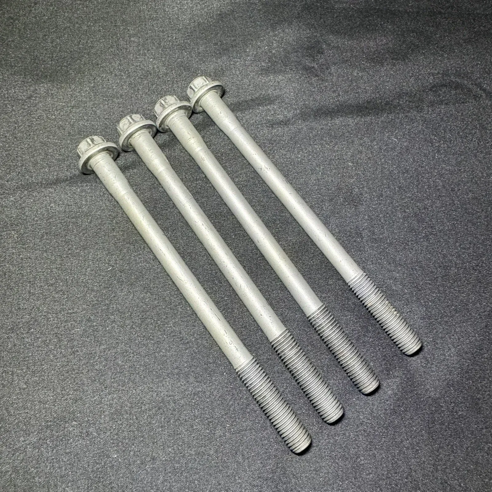 Yamaha YZ 250F WR 250F Cylinder Head Bolts 90105-09002-00 90105-09004-00 2005-20