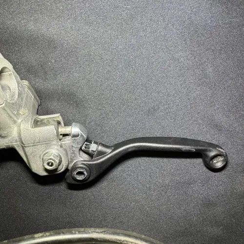 2013 KAWASAKI KX450F OEM NISSIN FRONT BRAKE CALIPER MASTER LEVER 43015-0619